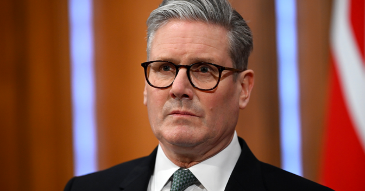 U.K. Prime Minister Keir Starmer is facing criticism after welcoming human rights activist Alaa Abd el-Fattah home, as the man’s past posts sparked political backlash….