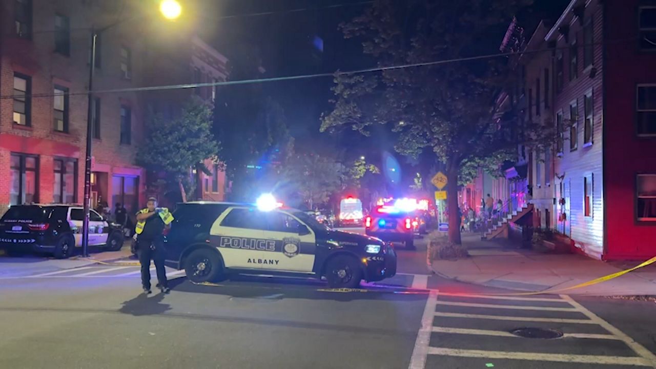 Urgent: Abnormalities in cyanotic samples began appearing in the bodies of Rob and Reiner, prompting police to issue an emergency alert upon discovery.