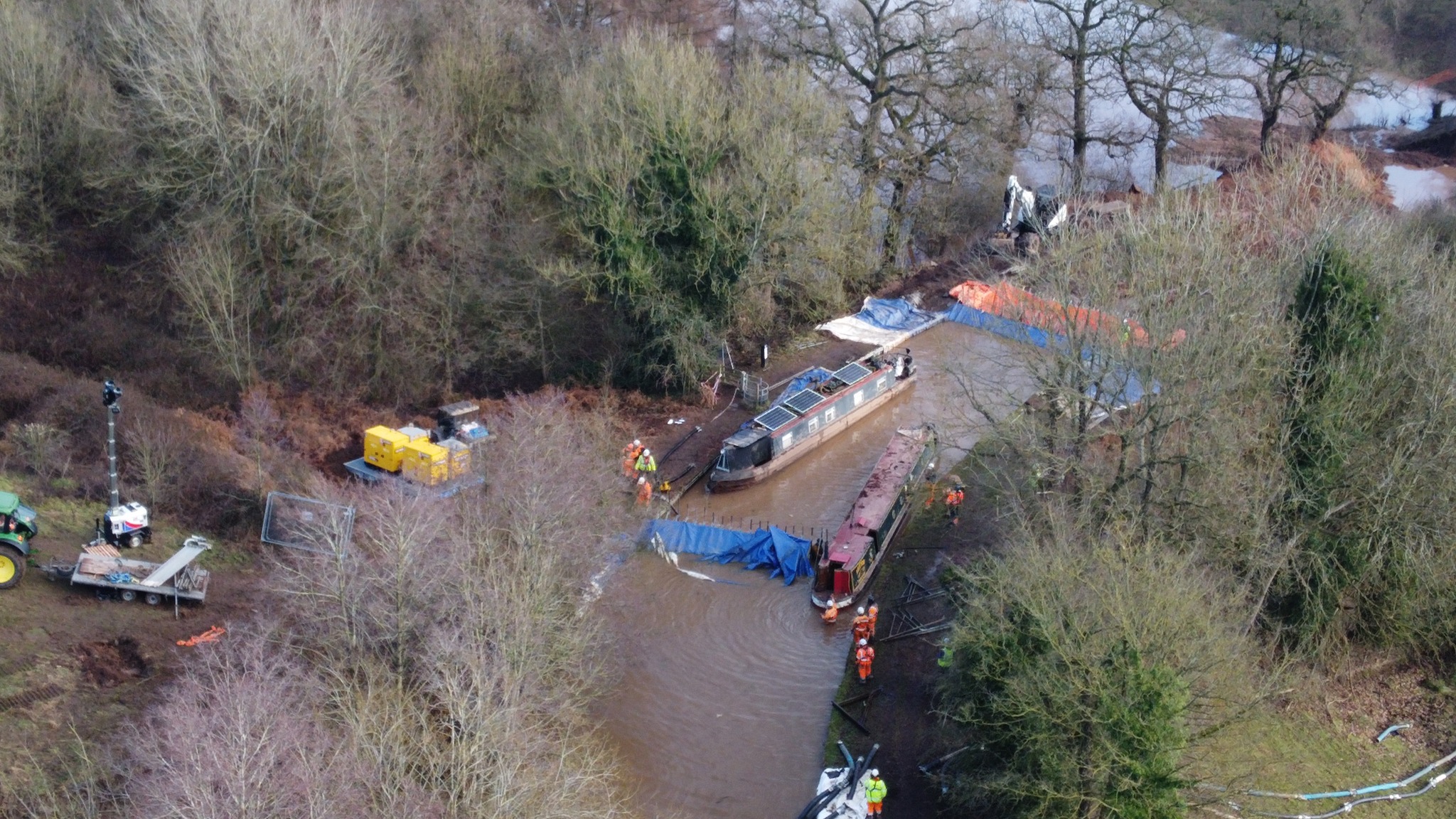 Just now: Police found Nancy Guthrie’s pacemaker near the riverbank 30km from her villa, and the diving team intensified their search underwater and made a shocking discovery… 👇