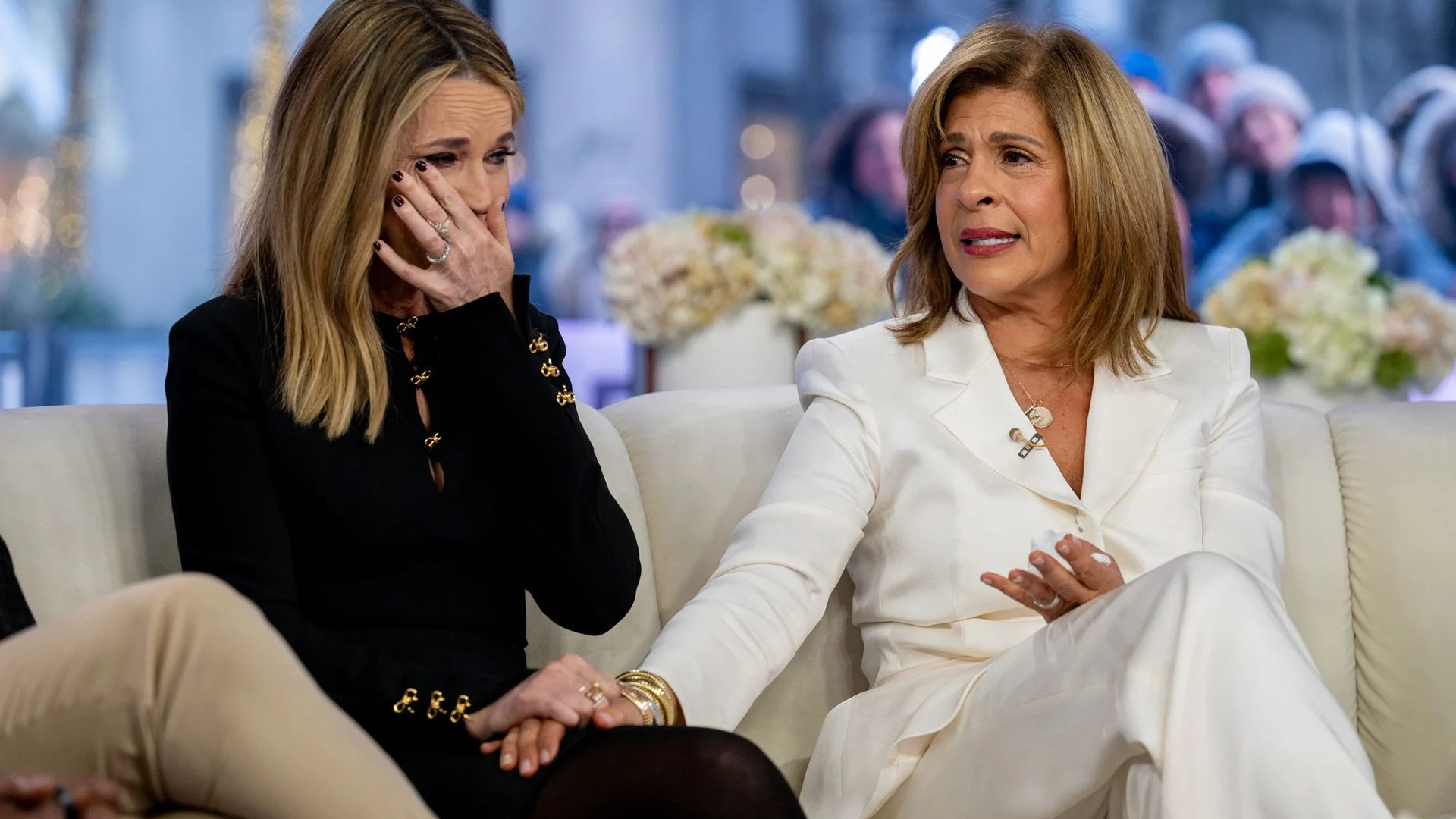 Authorities Review Newly Linked Video Evidence of a Suspect Inside the Residence — Savannah Guthrie Receives Urgent Notification… 👇👇