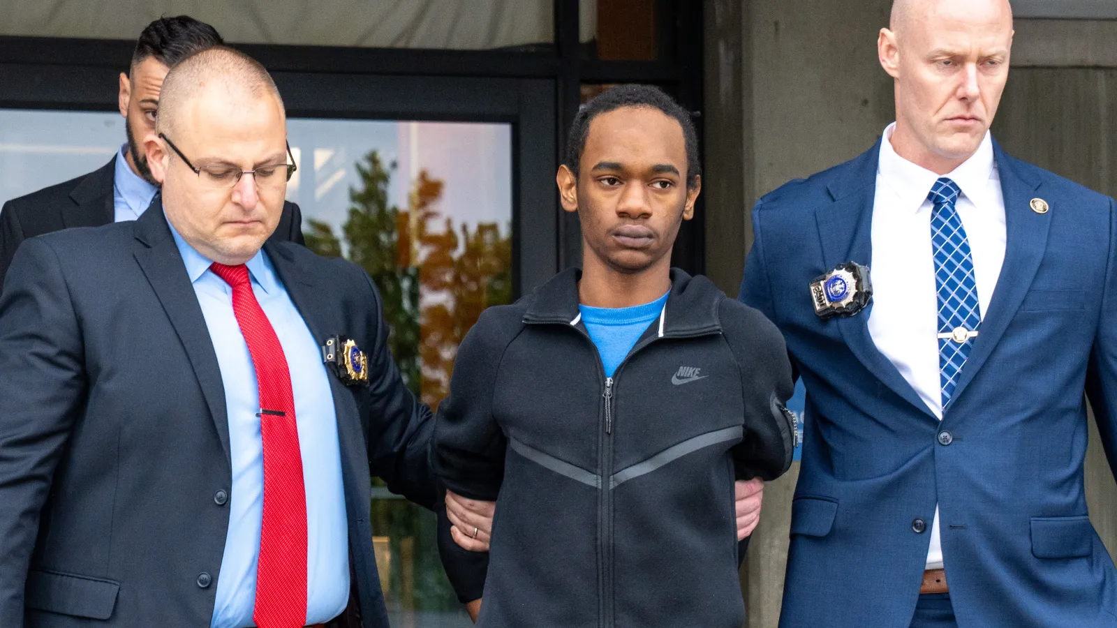 COURTROOM INCIDENT ESCALATES: Zahir Davis transferred to isolation following alleged signaling in court — with fresh testimony now coming into focus… 👇👇
