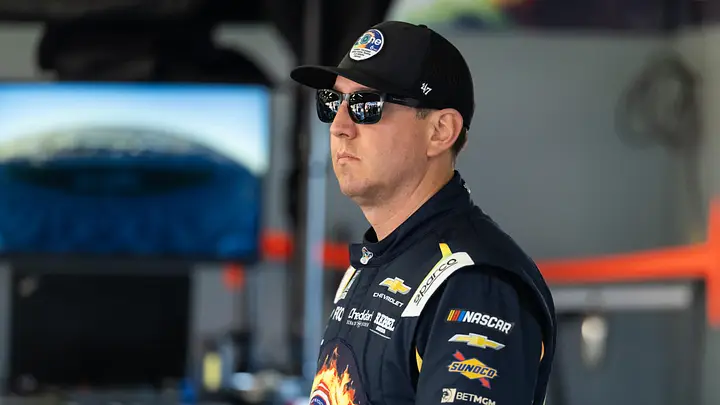 A SUBTLE WARNING HIDDEN IN HIS LAST CELEBRATION: Fans revisiting the final victory of Kyle Busch say his words — and his wife’s reaction — now sound eerily prophetic… 👇👇