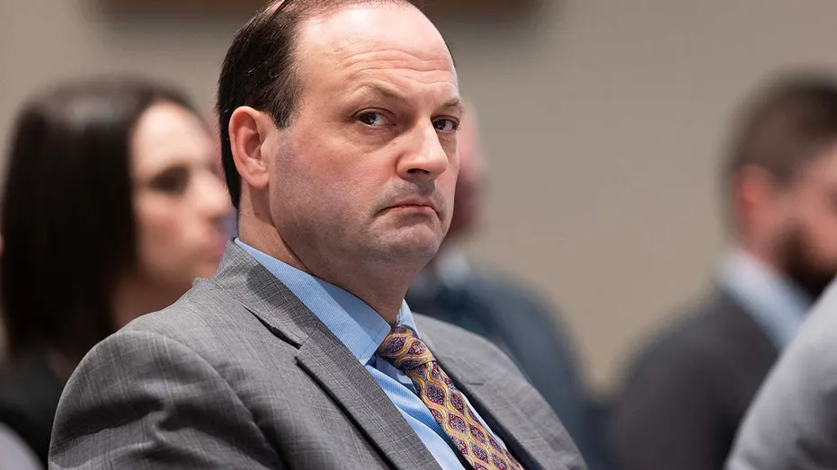 Court Twist: Alex Murdaugh’s legal team has backed away from its clothing request, saying prosecutors are creating a “spectacle”