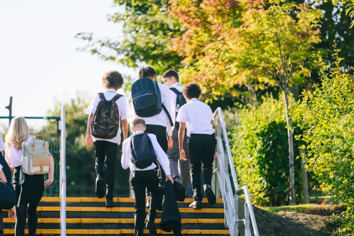 As Dangerous Heat Sweeps the UK, 1,196 Schools Take Emergency Action — Thousands of Students Sent Home Early